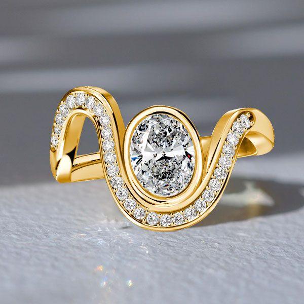 Oval Cut Sterling Silver Wedding Ring Set - Unique Engagement Ring for Women