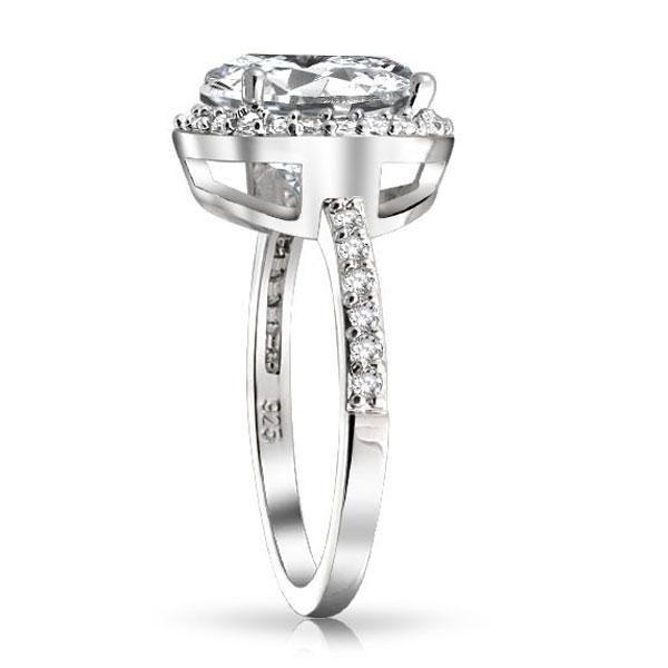 Classic Round Cut 2.75 CT Cubic Zirconia Engagement Ring in 925 Sterling Silver