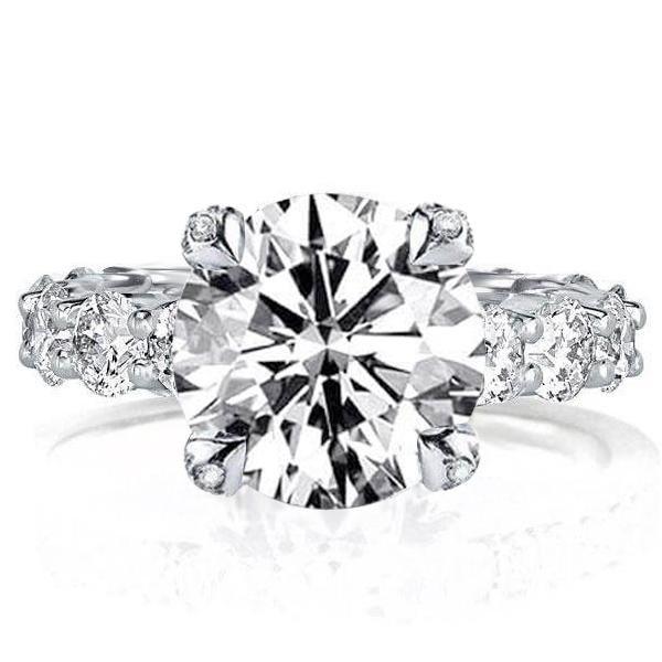 Classic Round Cut 3.0 CT Simulated Diamond Engagement Ring in 925 Sterling Silver