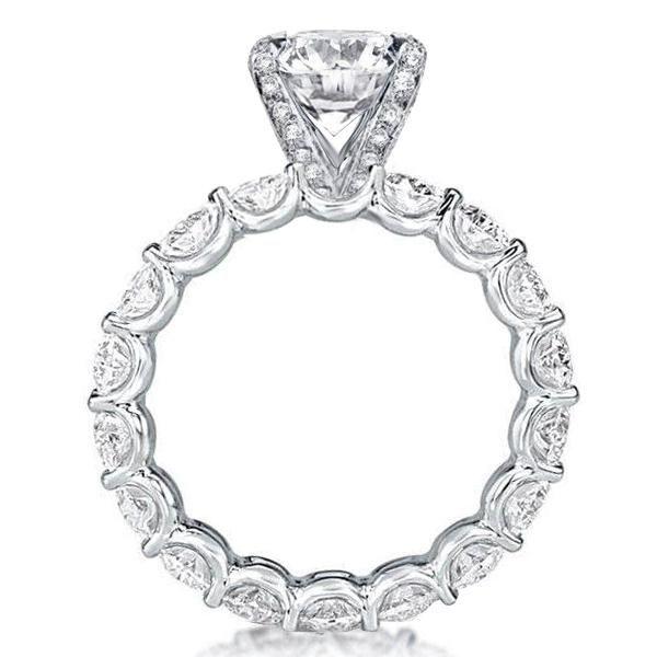 Classic Round Cut 3.0 CT Simulated Diamond Engagement Ring in 925 Sterling Silver