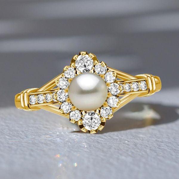 Antique Round Pearl Engagement Ring for Women in 925 Sterling Silver