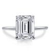 Emerald Solitaire Ring in 925 Sterling Silver - Elegant Everyday Wear