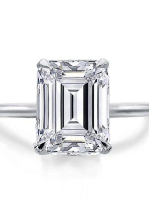 Emerald Solitaire Ring in 925 Sterling Silver - Elegant Everyday Wear