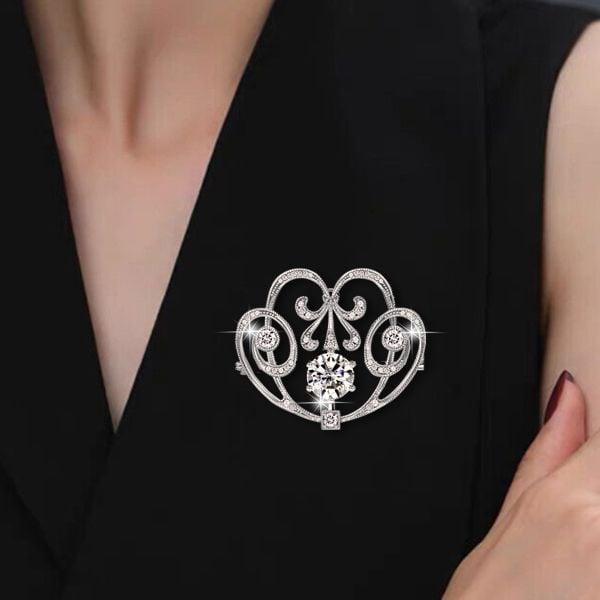 Vintage Round Cut Brooch in Sterling Silver | 5.14 CTW Gemstone Jewelry